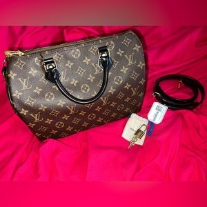 SOLD Louis Vuitton World Tour Speedy B 30